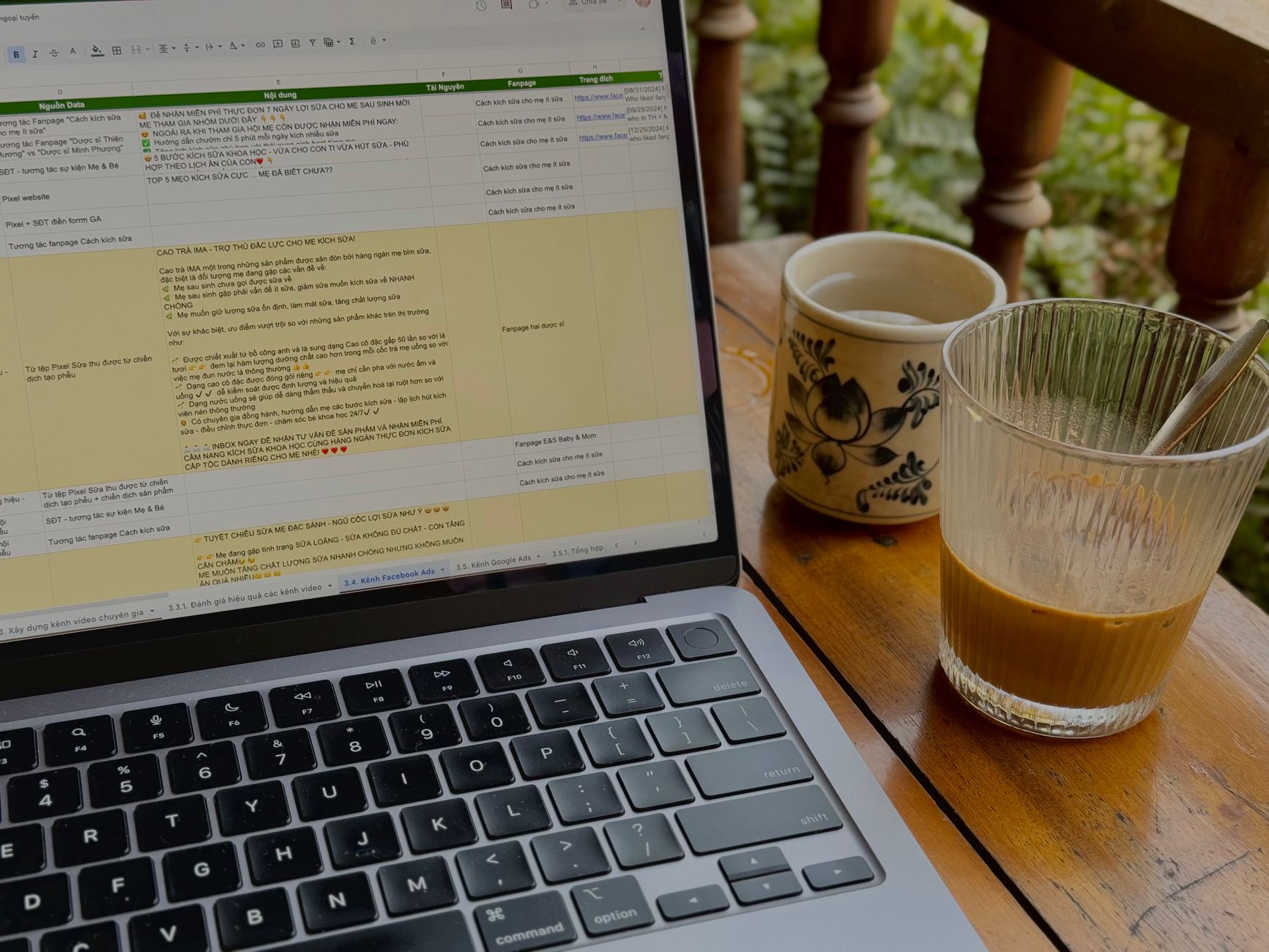 1. ChatGPT và Content Bán Hàng: Hai "Đẳng Cấp" Khác Nhau - Cách Viết Content Bằng ChatGPT và Cách Viết Content Bán Hàng: