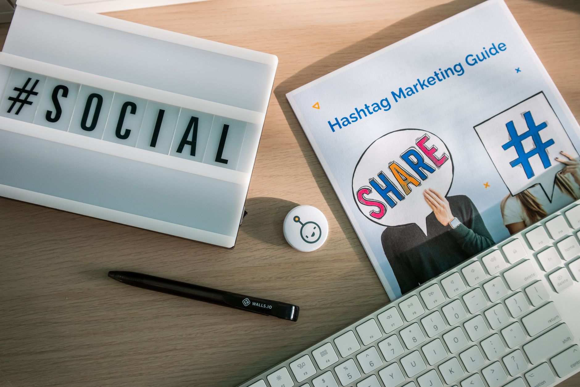 Content Social Là Gì? Định Nghĩa Chi Tiết - Content Social Là Gì? Bí Quyết Viết Nội Dung "Bắt View" Trên Mạng Xã Hội