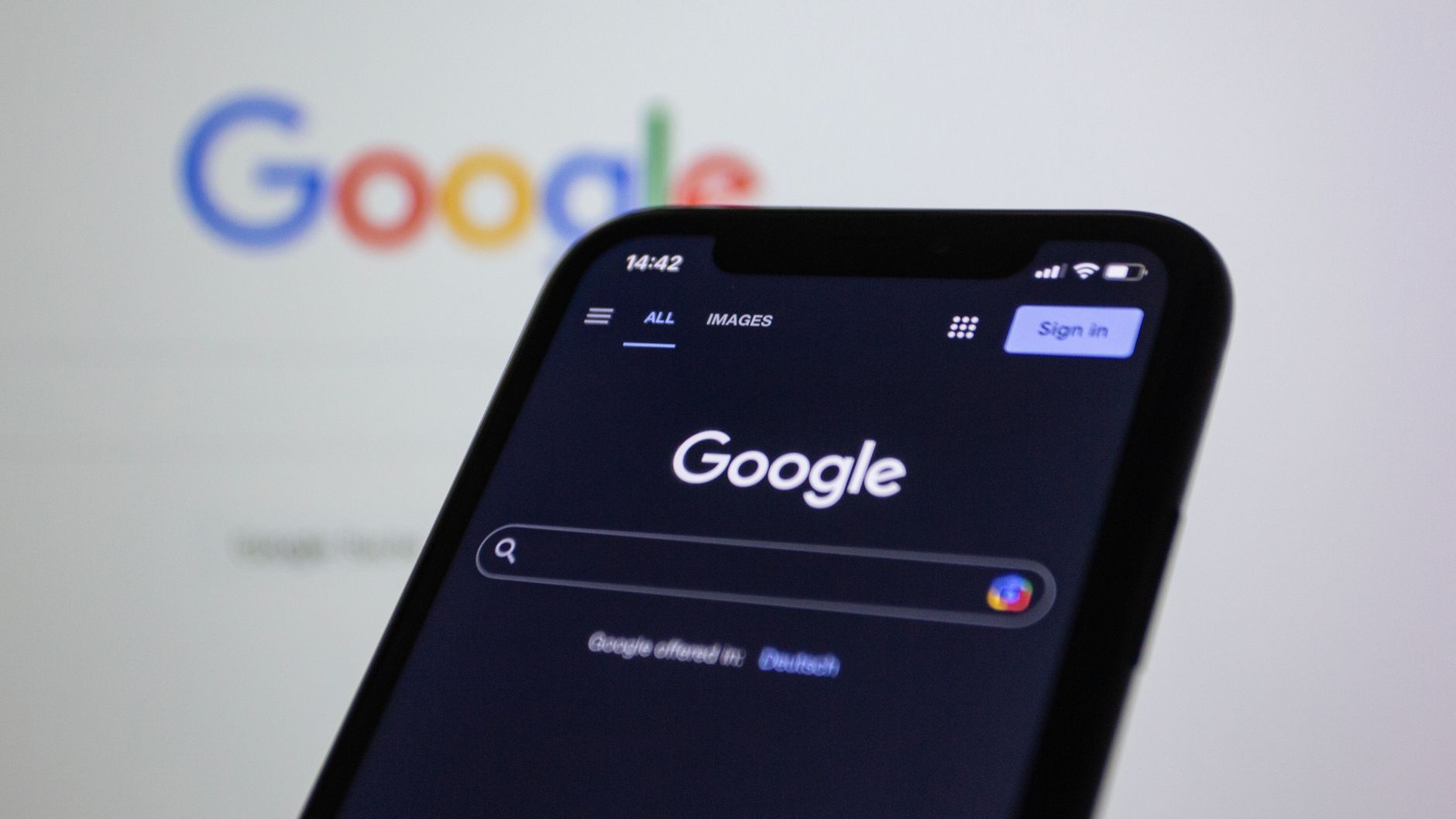 Vì sao Google Ads là "con dao hai lưỡi" với ngành dịch vụ? <a id="vi-sao-google-ads-la-con-dao-hai-luoi"></a> - Google A