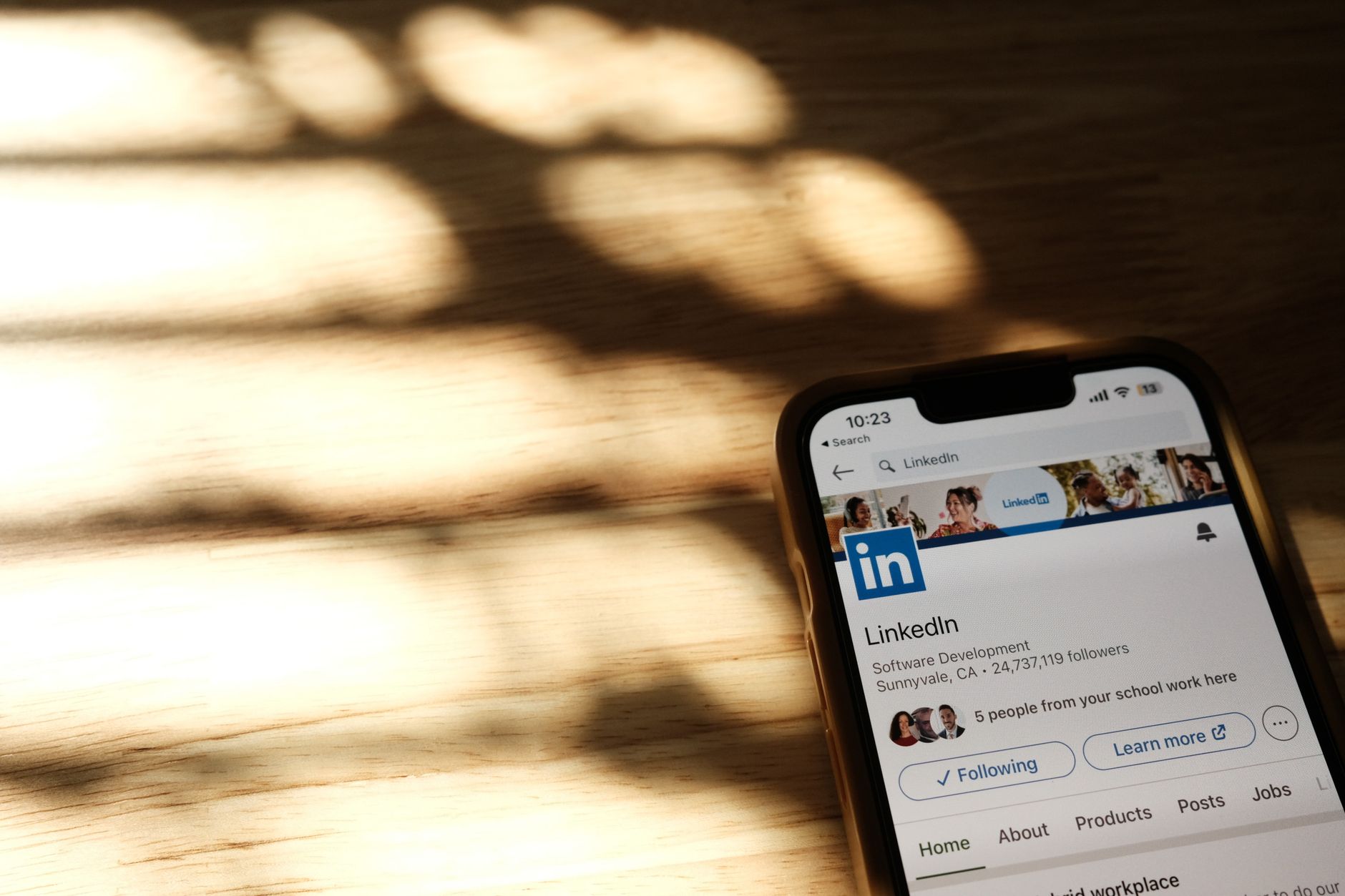 1. LinkedIn SEO Là Gì? Định Nghĩa Chi Tiết & Tầm Quan Trọng - LinkedIn SEO Là Gì? Hướng Dẫn Tối Ưu Hồ Sơ & Nội Dung Để T