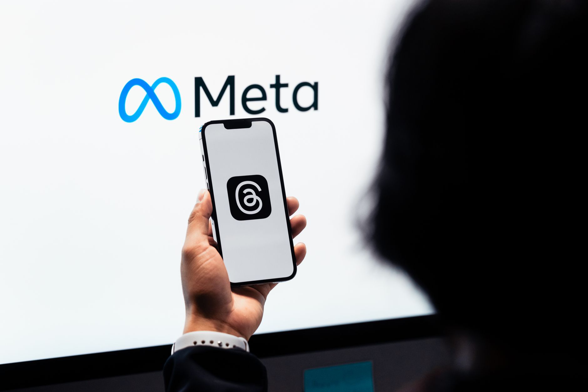 Meta Keyword Là Gì? Định Nghĩa Cốt Lõi - So Sánh Meta Keyword Là Gì Và Meta Keyword: Nên Chọn Cái Nào Cho Doanh Nghiệp?