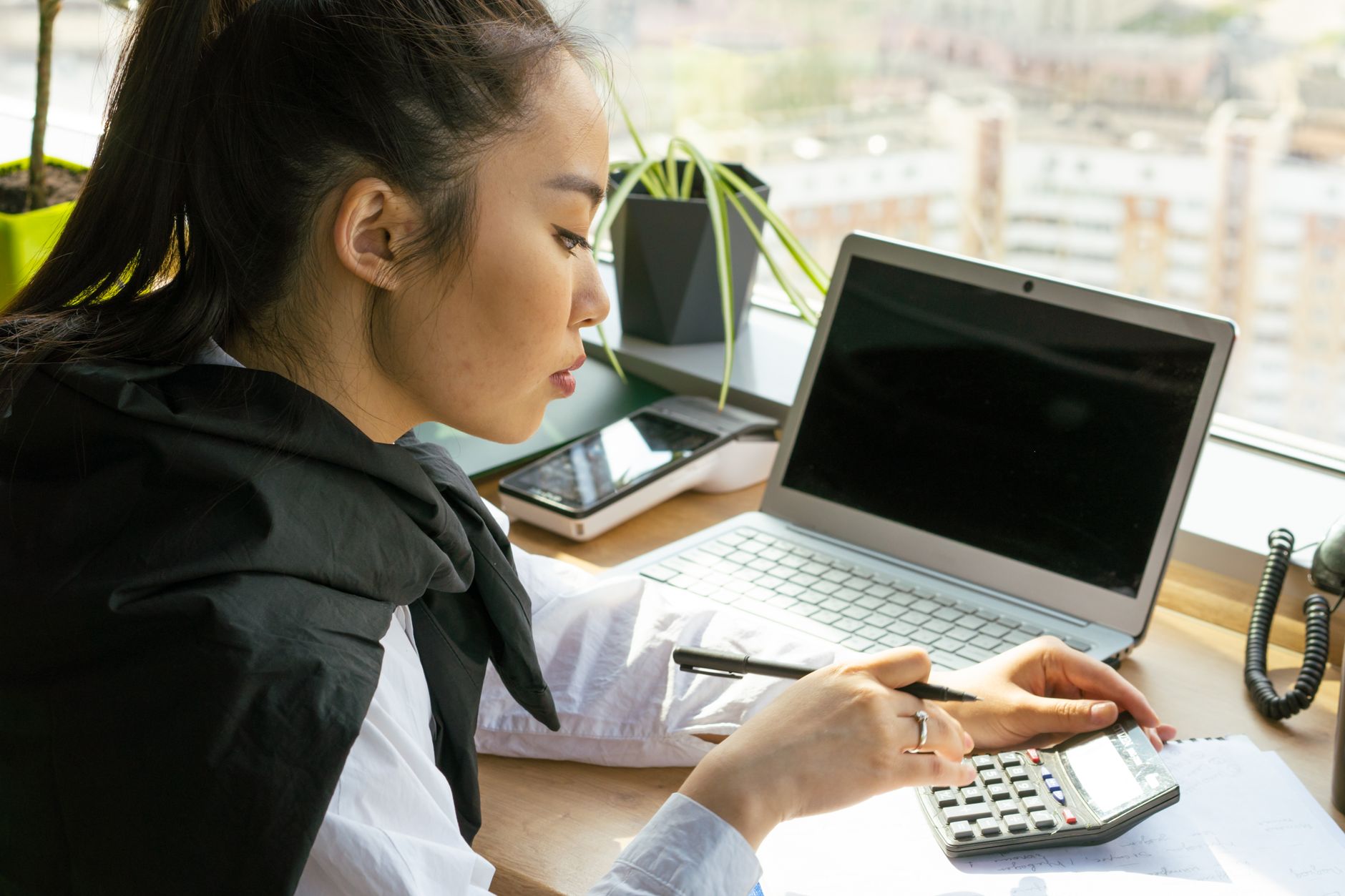 1. Hiểu Đúng Vị Trí SEO Executive và Project Manager SEO - Từ Account PM SEO Executive Project Manager SEO 3 Đến Cách Tr